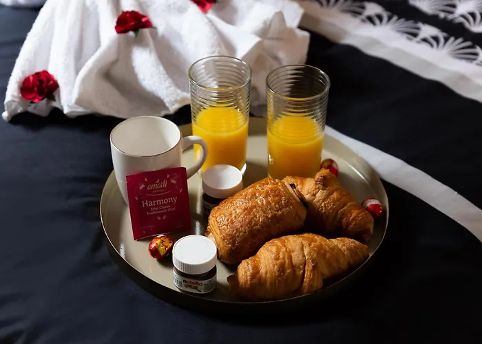 Cocon De Charme Hyper-centre アパート モントロー・フォー・ヨンヌ